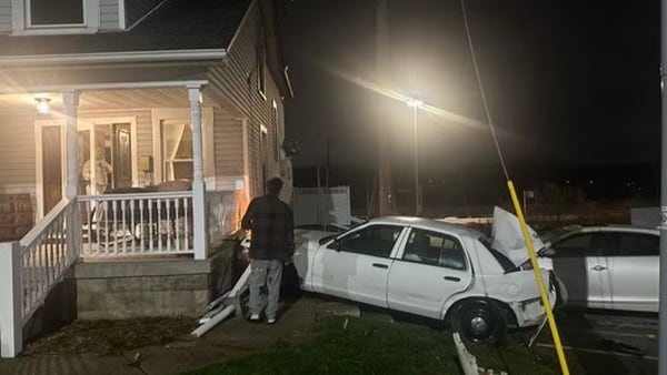 Driver crashes into porch in Dayton