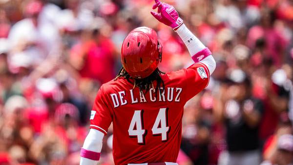Reds complete weekend sweep of Diamondbacks, pull within half-game of Brewers